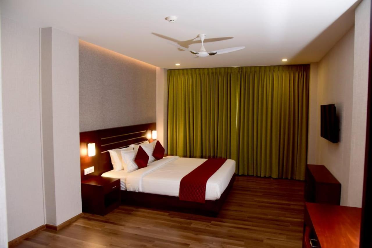 Hotel Emerald Palace Kottiyam المظهر الخارجي الصورة