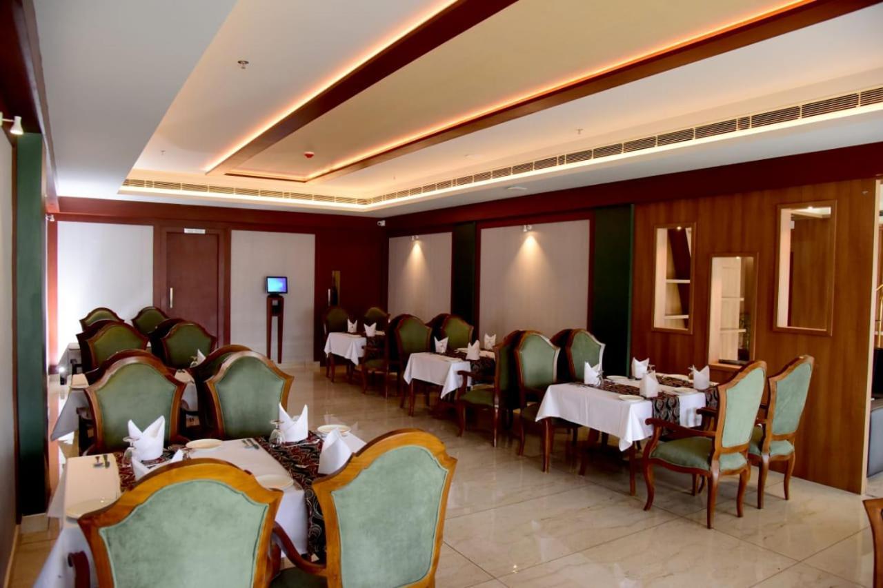 Hotel Emerald Palace Kottiyam المظهر الخارجي الصورة