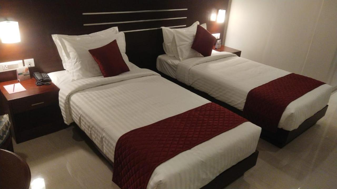 Hotel Emerald Palace Kottiyam المظهر الخارجي الصورة
